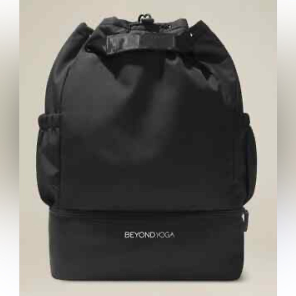 NWT Beyond Yoga Convertible Gym Black Backpack - Picture 2 of 7
